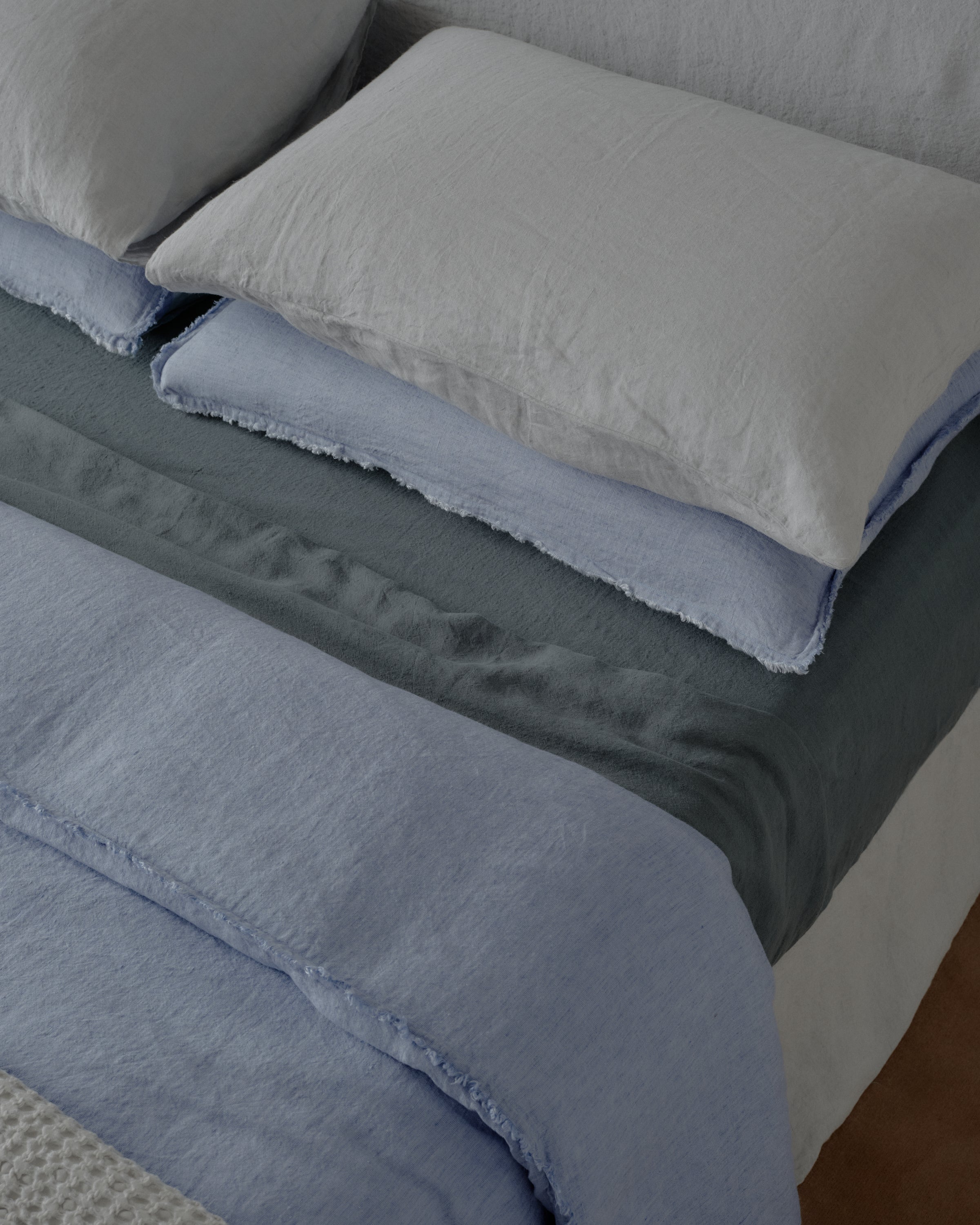 Basix Linen Bed Skirt - Fog