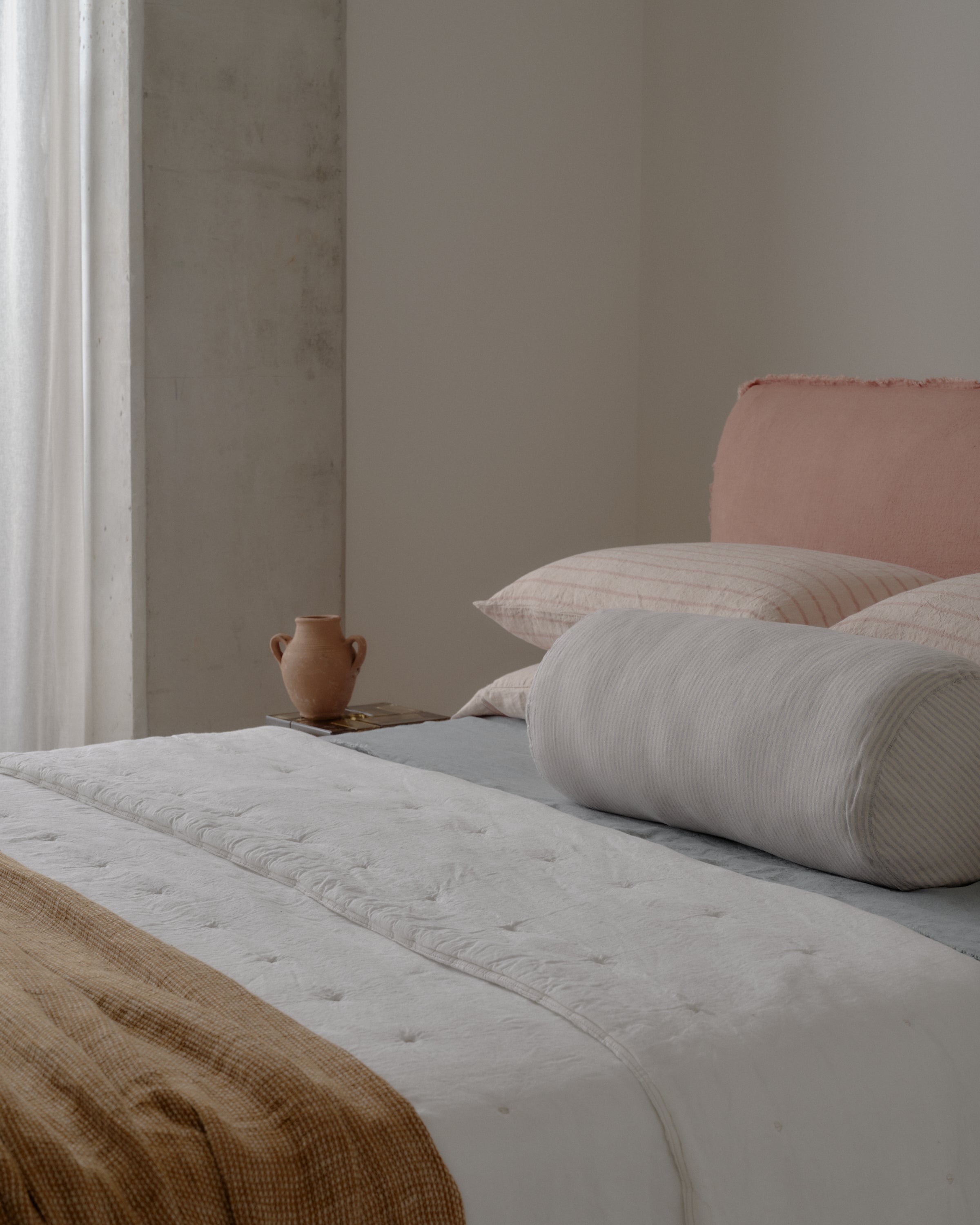 Basix Linen Bolster Pillow - Roy/Sable