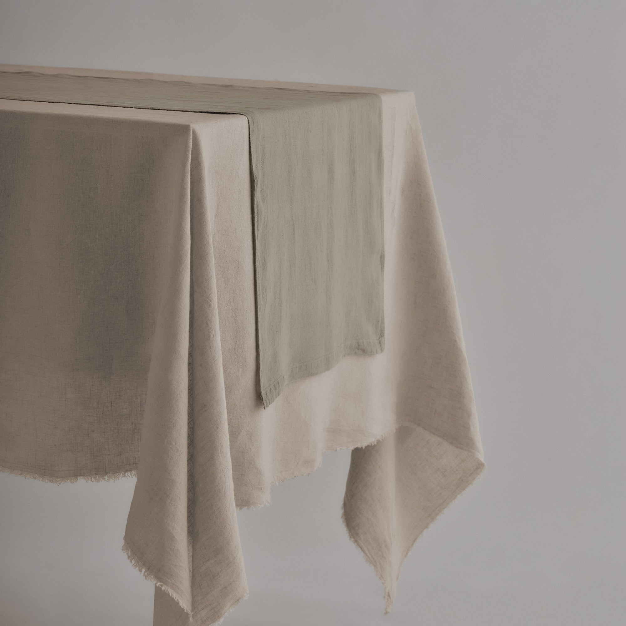 Basix Linen Table Runner - Cep
