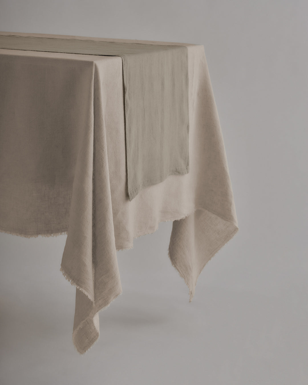 Basix Linen Table Runner - Cep