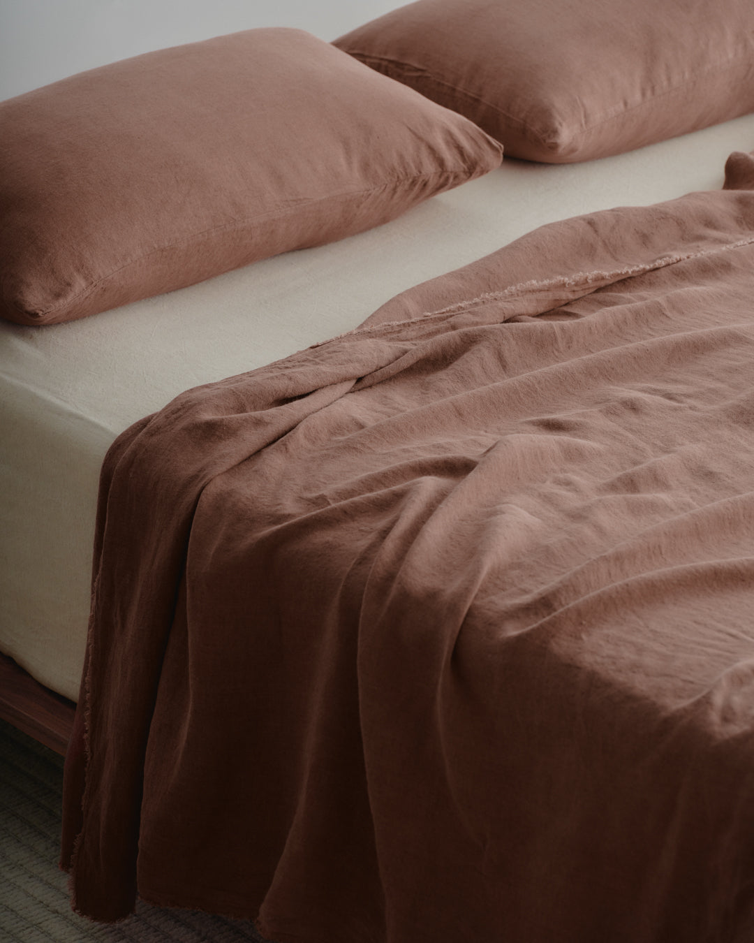 Linen Flat Sheet | Muted Mulberry