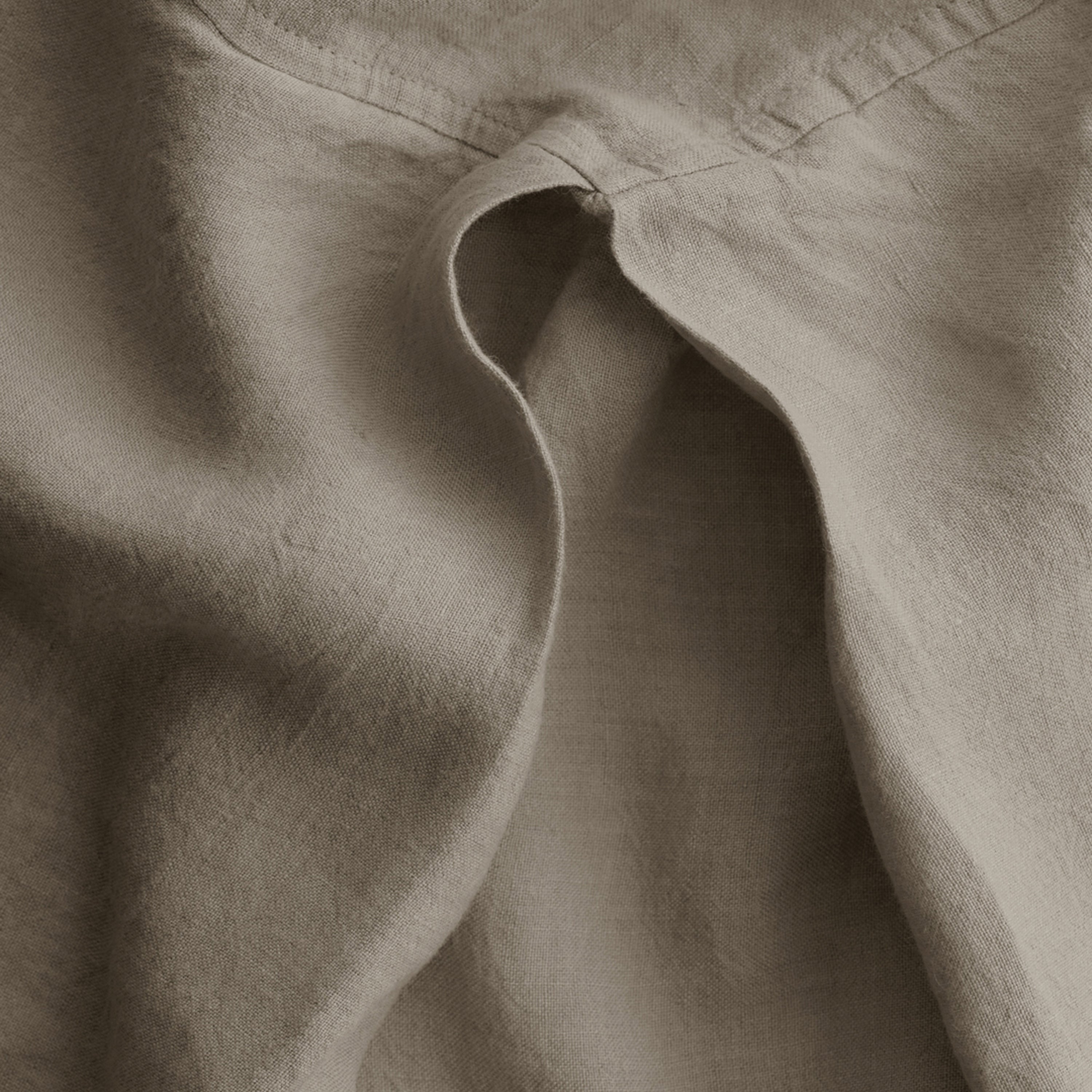 Basix Linen Bed Skirt - Cep