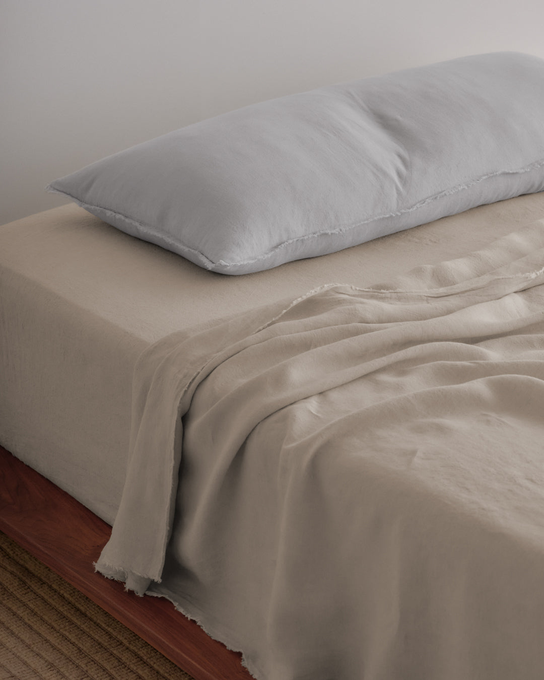 Long Body Pillow | Pale Grey