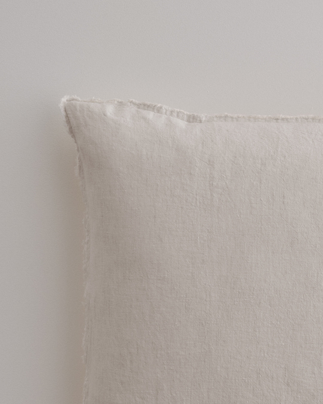 Flocca Linen Pillow - Petra