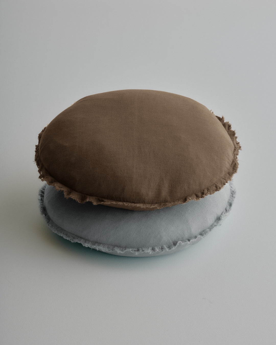 Round Linen Cushion | Chocolate Brown