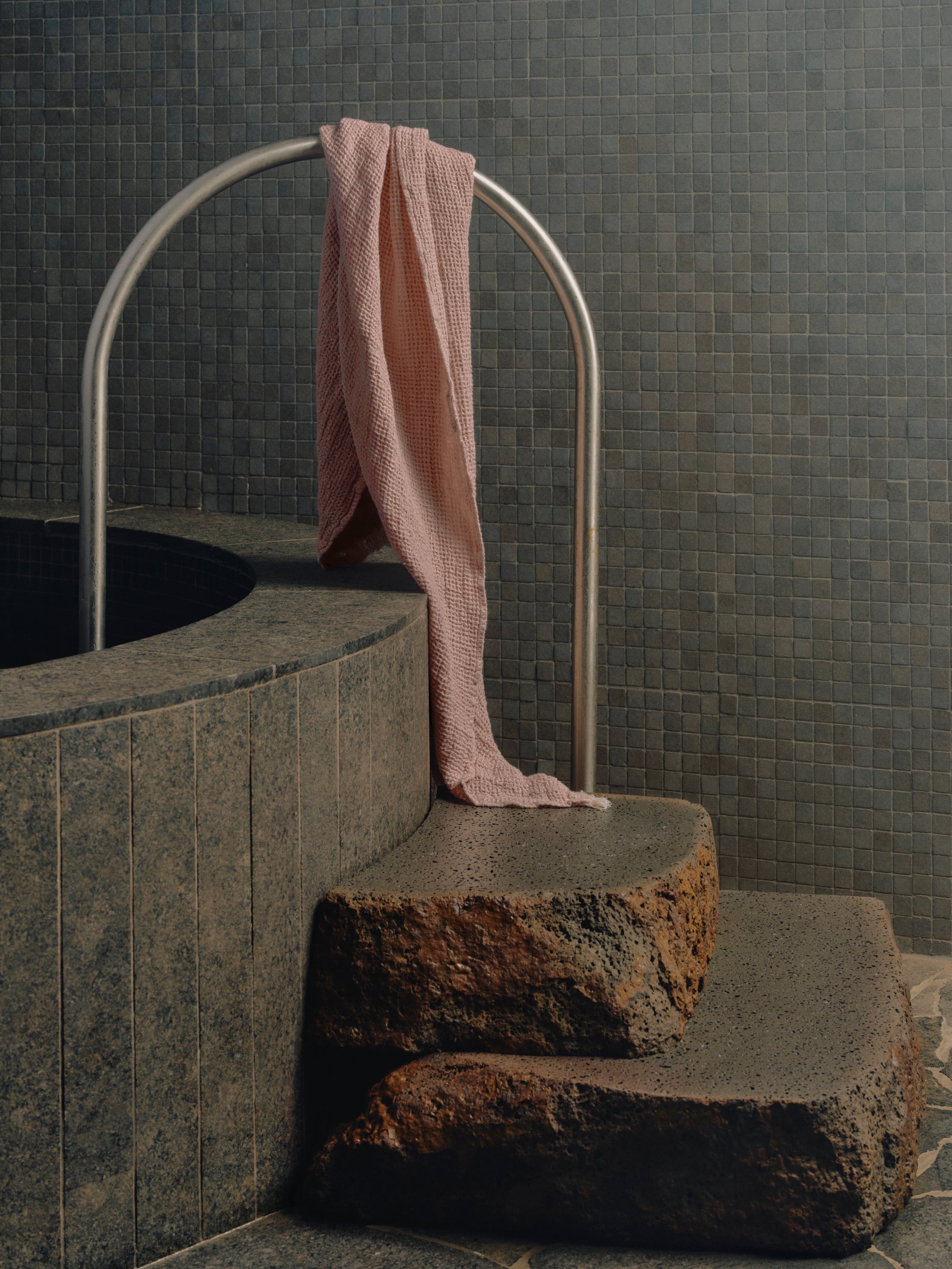 Flocca Linen Bath Towel - Rosa