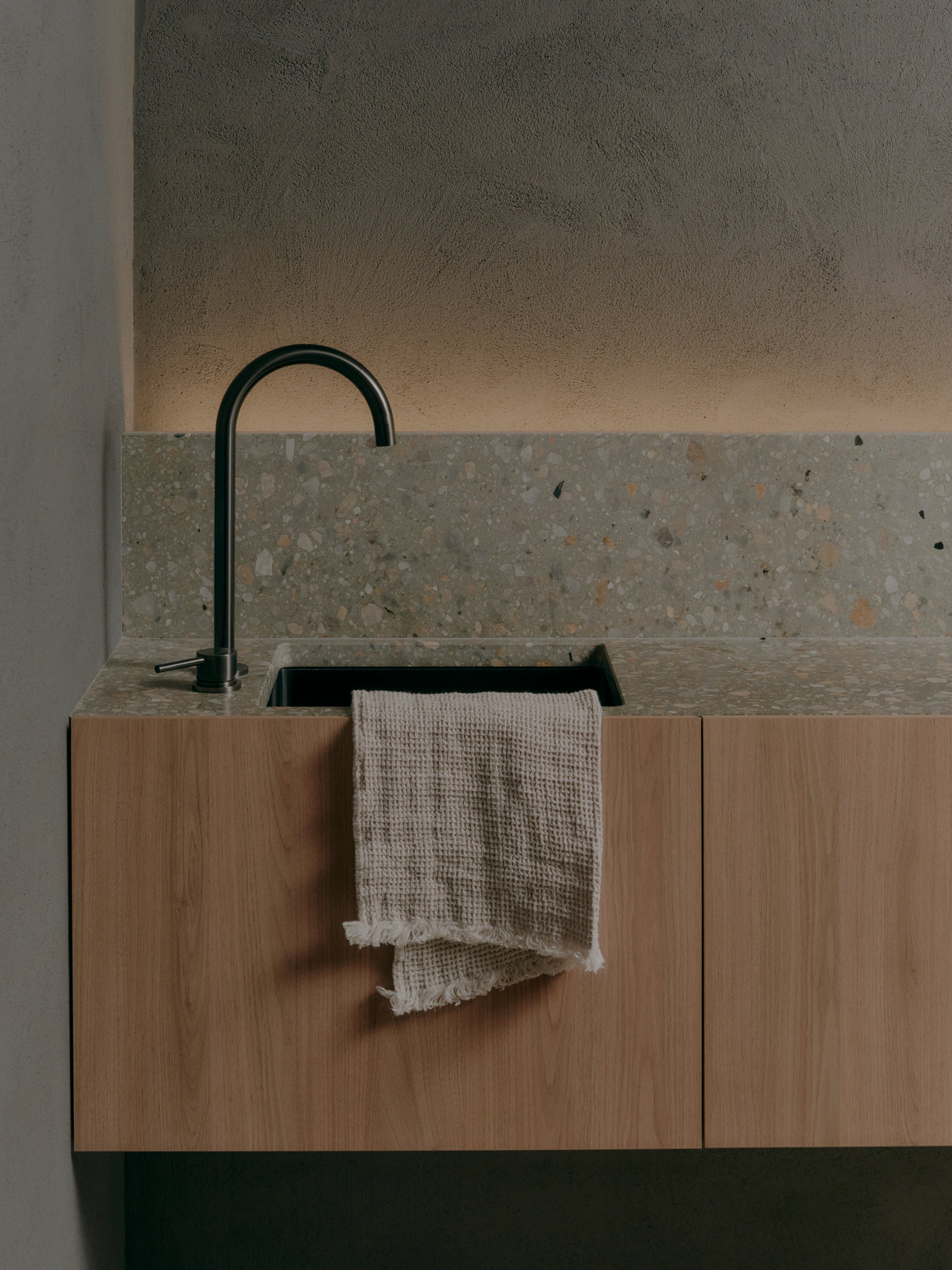 Flocca Linen Hand Towel - Sable
