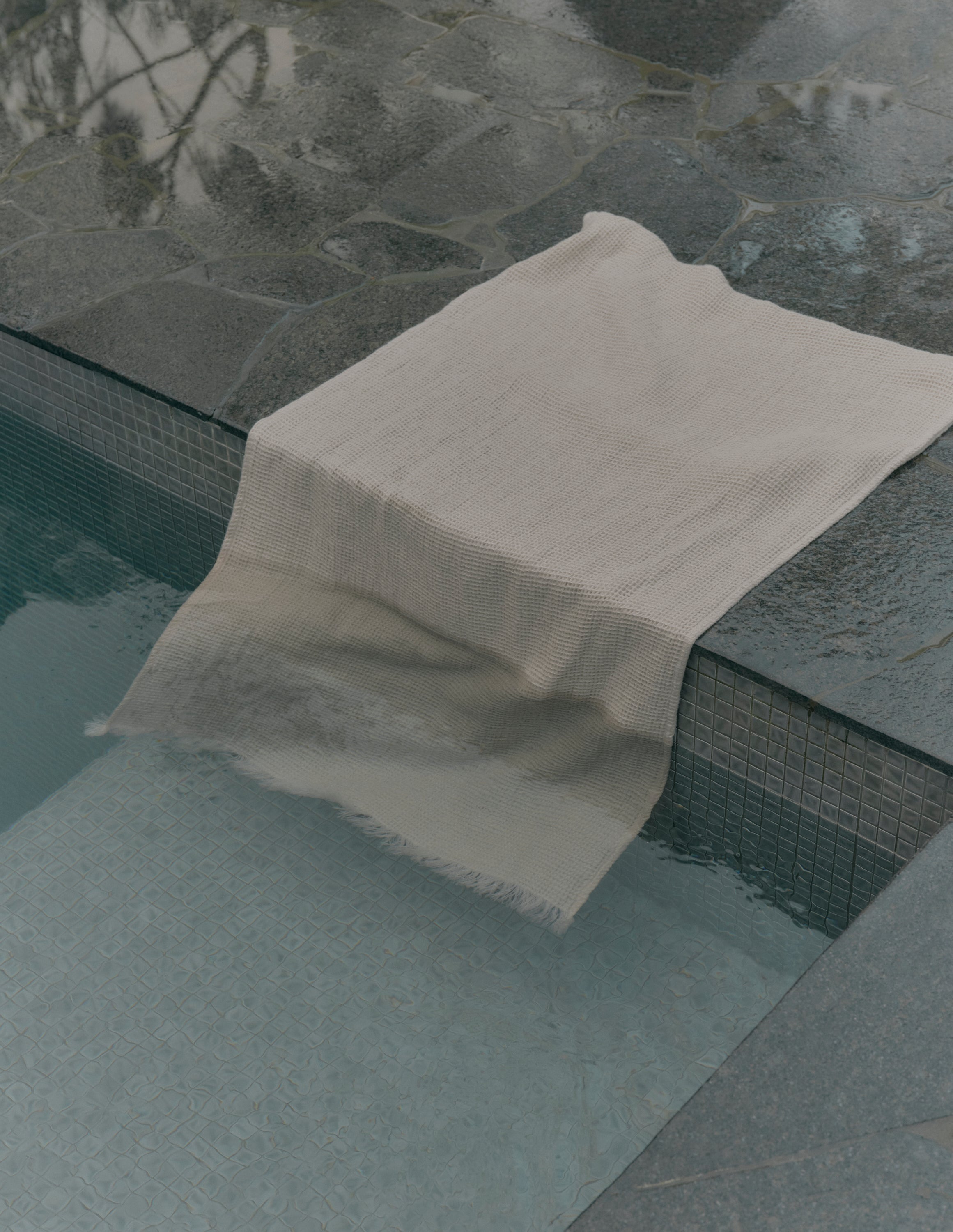 Flocca Linen Bath Towel - Sable